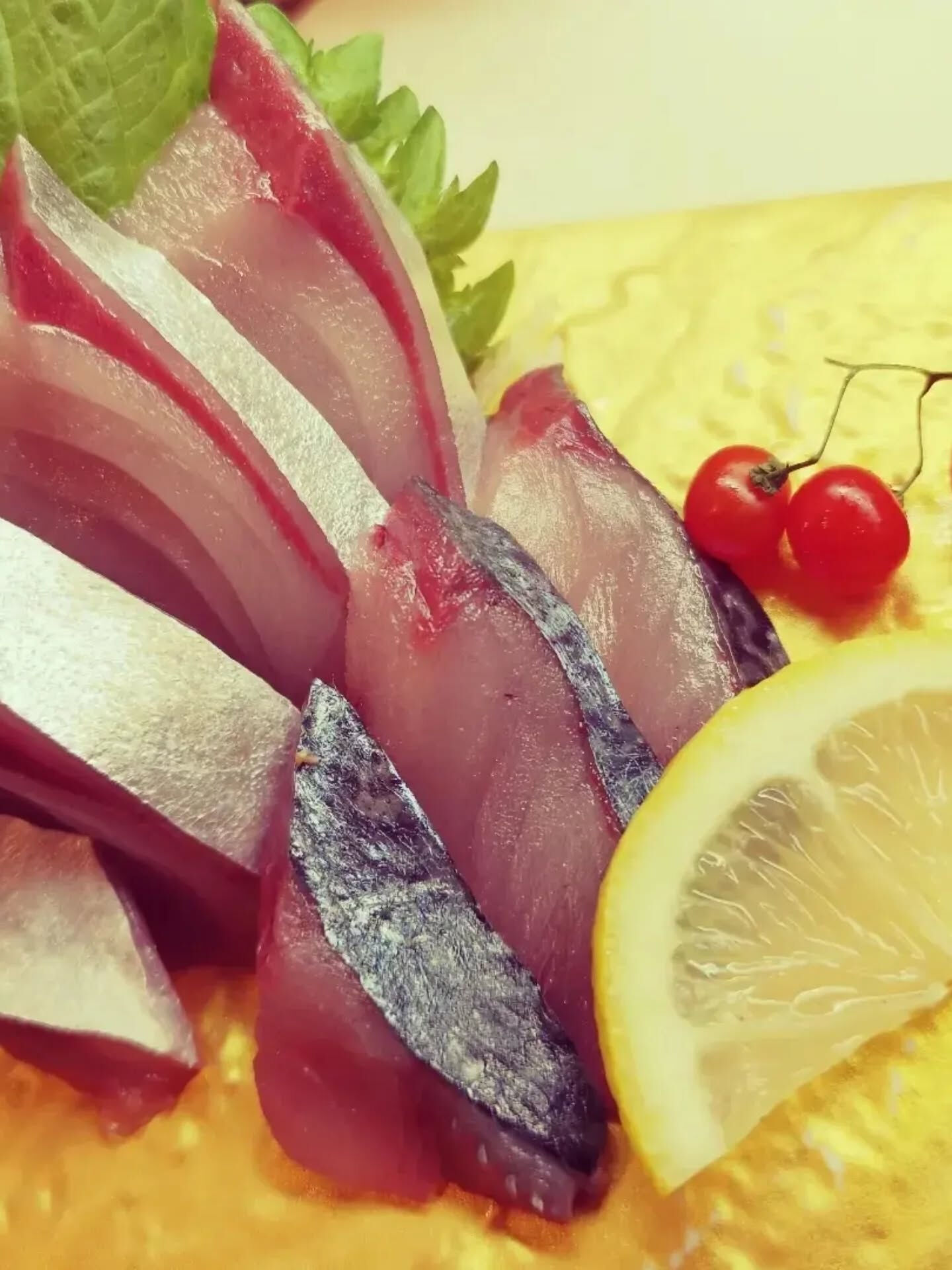 この機会を逃すな🤗今日は特に天然の「寒サバ刺身」がおすすめで