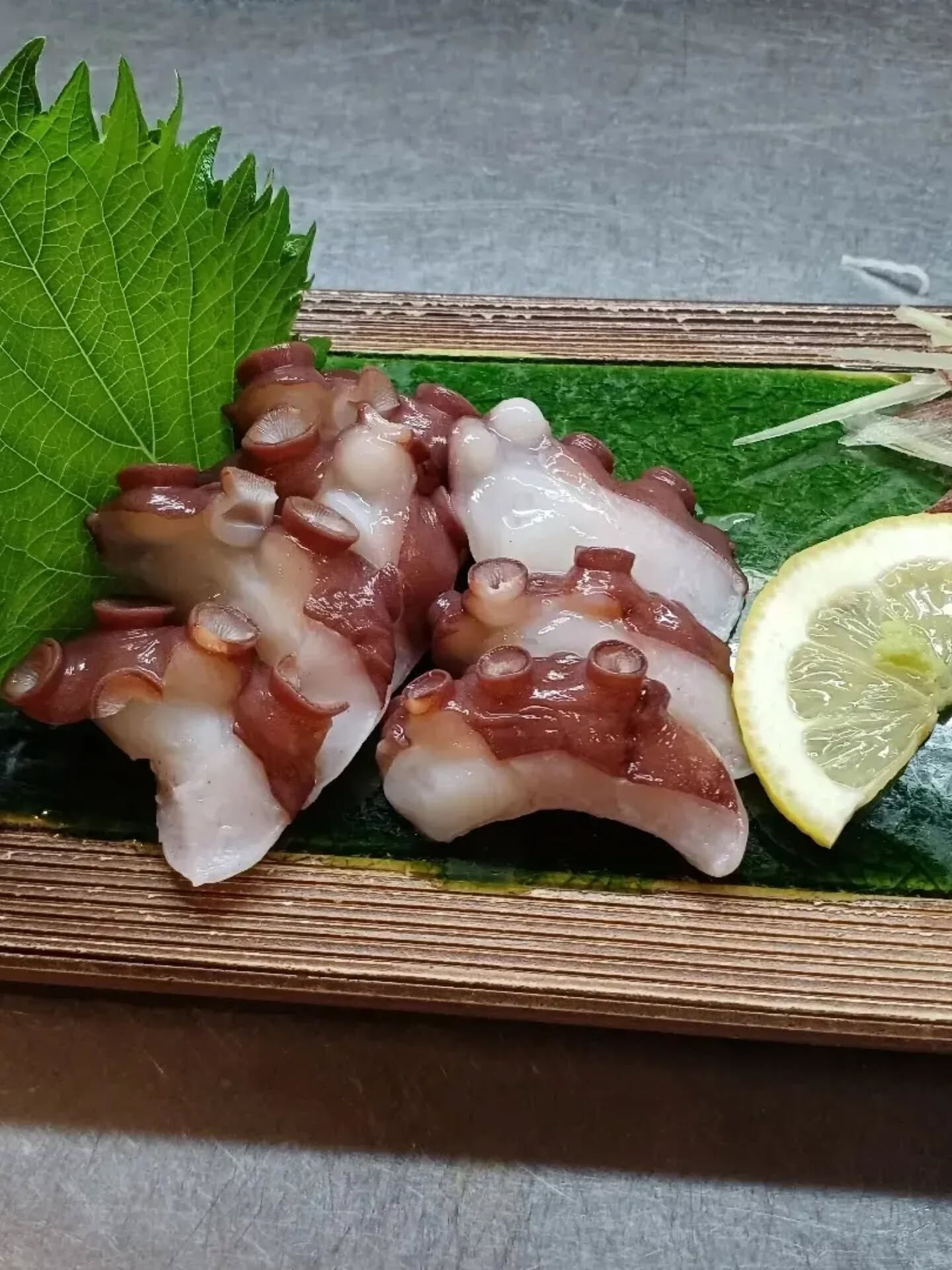 この機会を逃すな🤗今日は特に天然の「寒サバ刺身」がおすすめで