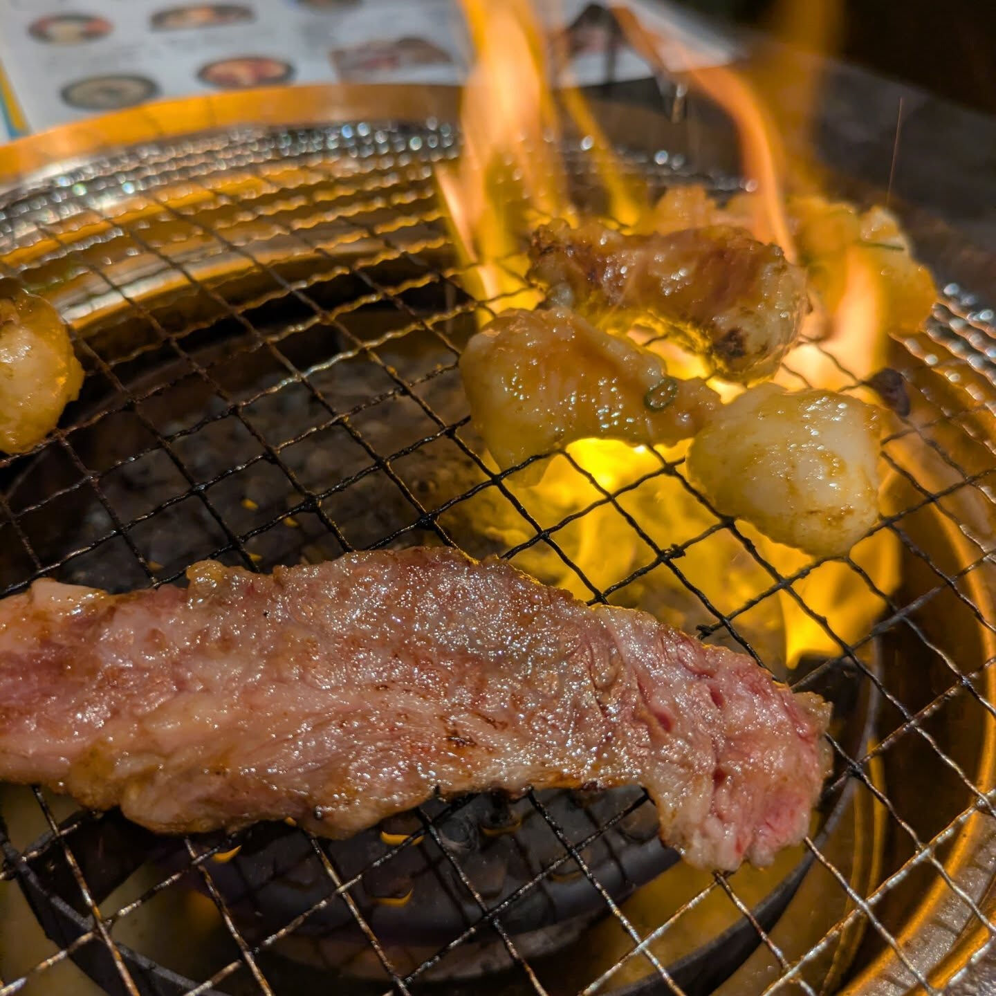 今日は知り合いの「韓丸」さんがオープンしたのでおじゃまんがし